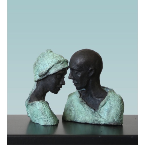 couple-1-9cm_-_op_houten_sokkel_799799320